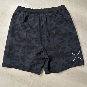 Men'sTen Thousand Lined  Camo Shorts  Medium